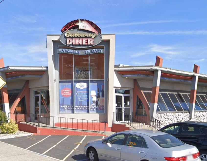 The Gateway Diner! / Create Your Signature Scent: Perfume Making Workshop March 28 | SAT • 2PM EST