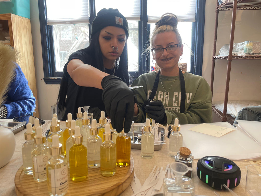 Merriman and Pfister’s Marketplace • Delmar, NY Create Your Signature Scent: Perfume Making Workshop April 18 | SAT • 12PM EST